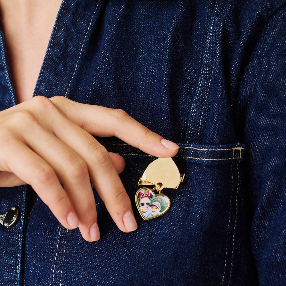 The Sweetheart Brooch in Gold Plating with 0.05CT Diamond-4 product photo